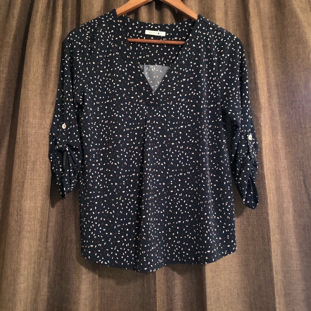💙 Beacon Patty Roll Tab Knit Top - SP - Dark Green Print 💙
